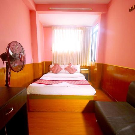 Hotel Kathmandu Hub Pvt Ltd Экстерьер фото